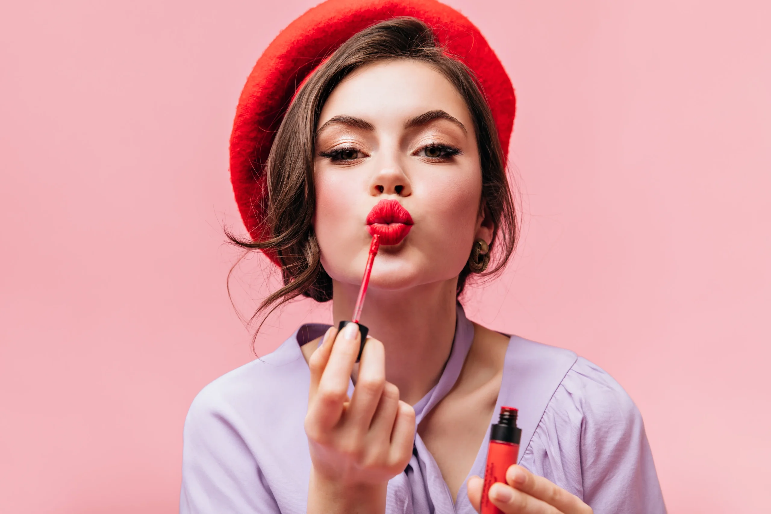 Liquid Lipstick vs. Traditional Lipstick: What’s the Difference?